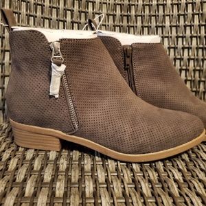 Universal Thread Women's Marlis Booties Dark Gray size 7 1/2